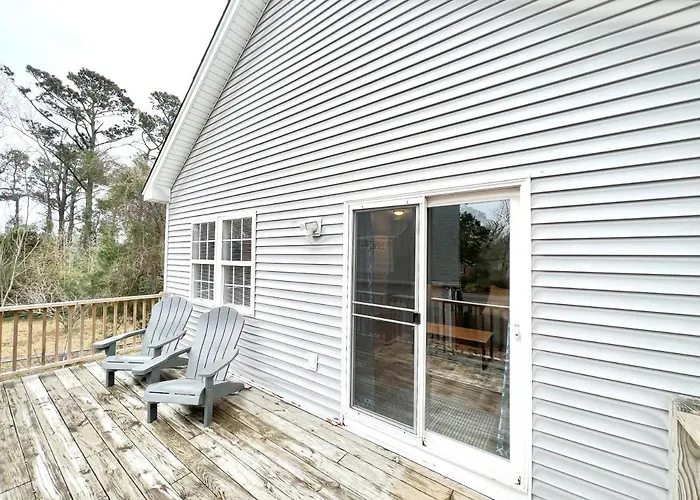 Charming, Beautiful, Treetop Loft, Prime Location